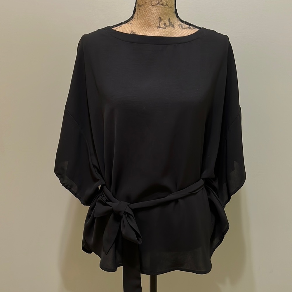 HAYDEN Black Top with Tie. Size Small/Medium.